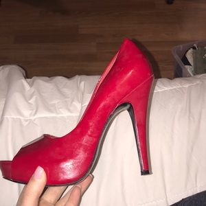 Jessica Simpson red Patent leather pumps
